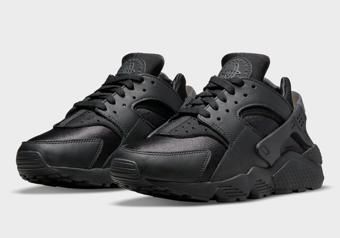 Nike Air Huarache Sneakers Black