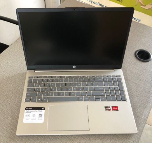 HP 15-fc0093dx 15.6″ Laptop Computer AMD Ryzun 5 7520U