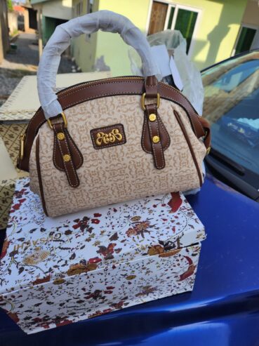 Classy and bougie leather stock bag